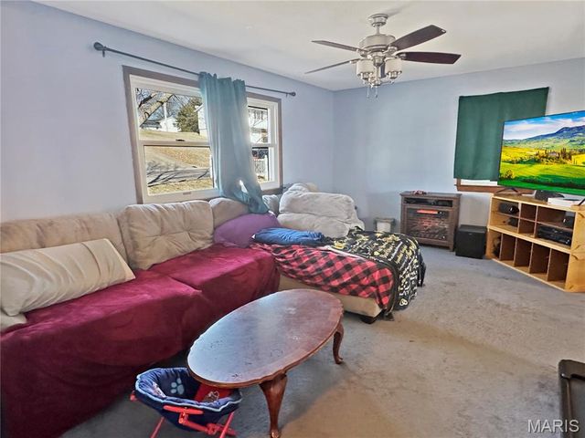 1002 Marilyn Court, Washington, MO 63090