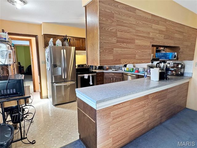 1002 Marilyn Court, Washington, MO 63090