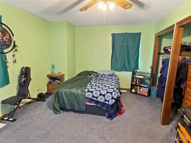 1002 Marilyn Court, Washington, MO 63090