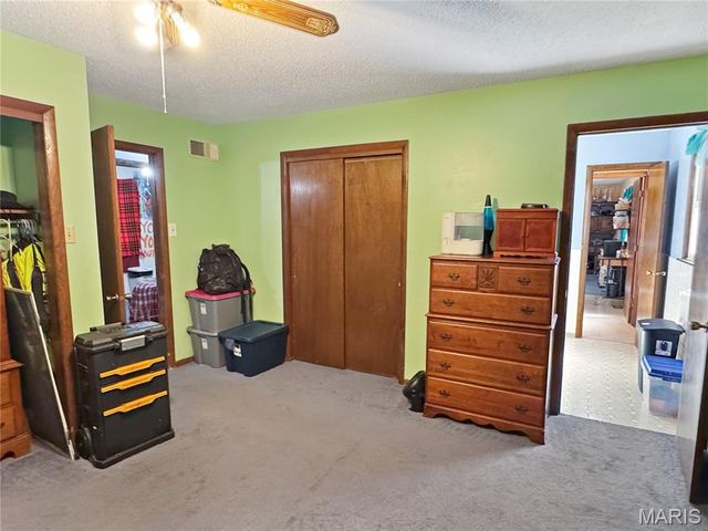 1002 Marilyn Court, Washington, MO 63090