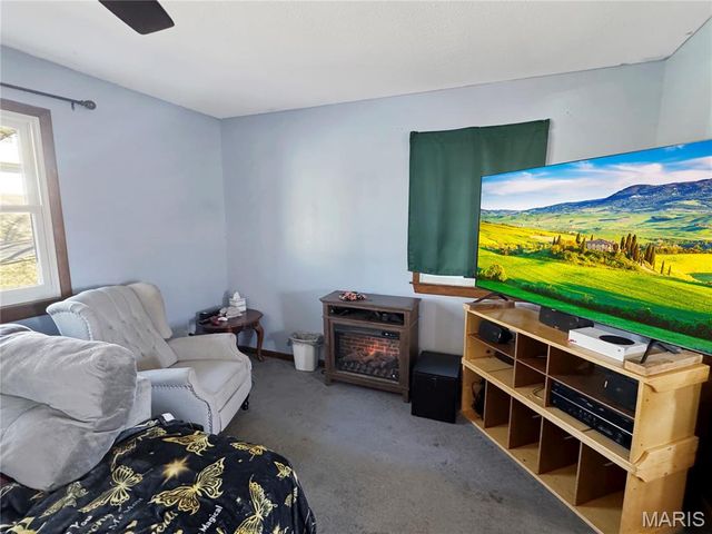 1002 Marilyn Court, Washington, MO 63090