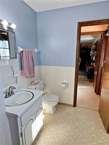 1002 Marilyn Court, Washington, MO 63090