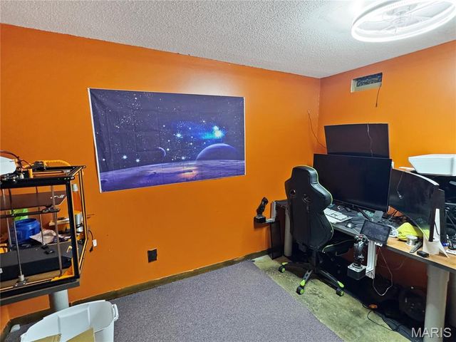 1002 Marilyn Court, Washington, MO 63090