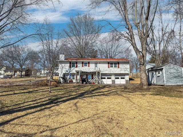 1002 Marilyn Court, Washington, MO 63090