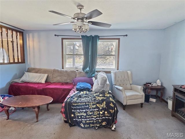 1002 Marilyn Court, Washington, MO 63090