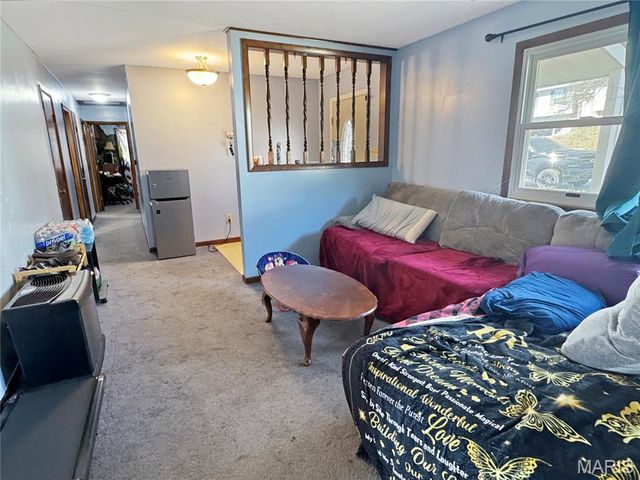 1002 Marilyn Court, Washington, MO 63090