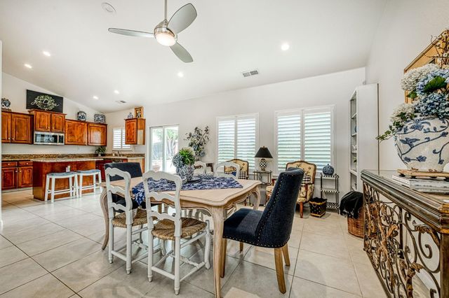 1140 E Sawgrass Avenue, Fresno, CA 93730