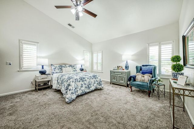 1140 E Sawgrass Avenue, Fresno, CA 93730