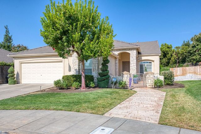 1140 E Sawgrass Avenue, Fresno, CA 93730