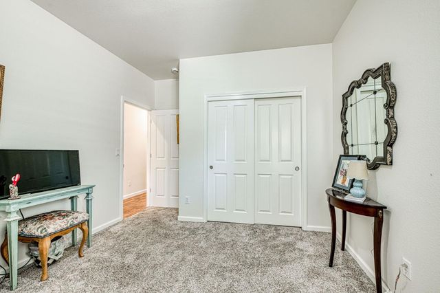 1140 E Sawgrass Avenue, Fresno, CA 93730