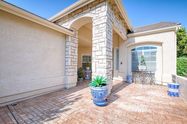 1140 E Sawgrass Avenue, Fresno, CA 93730