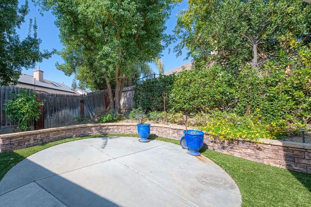 1140 E Sawgrass Avenue, Fresno, CA 93730