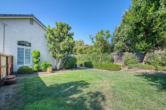 1140 E Sawgrass Avenue, Fresno, CA 93730
