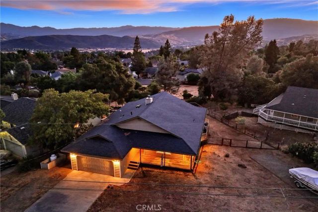 19231 Ravenhill Road, Hidden Valley Lake, CA 95467