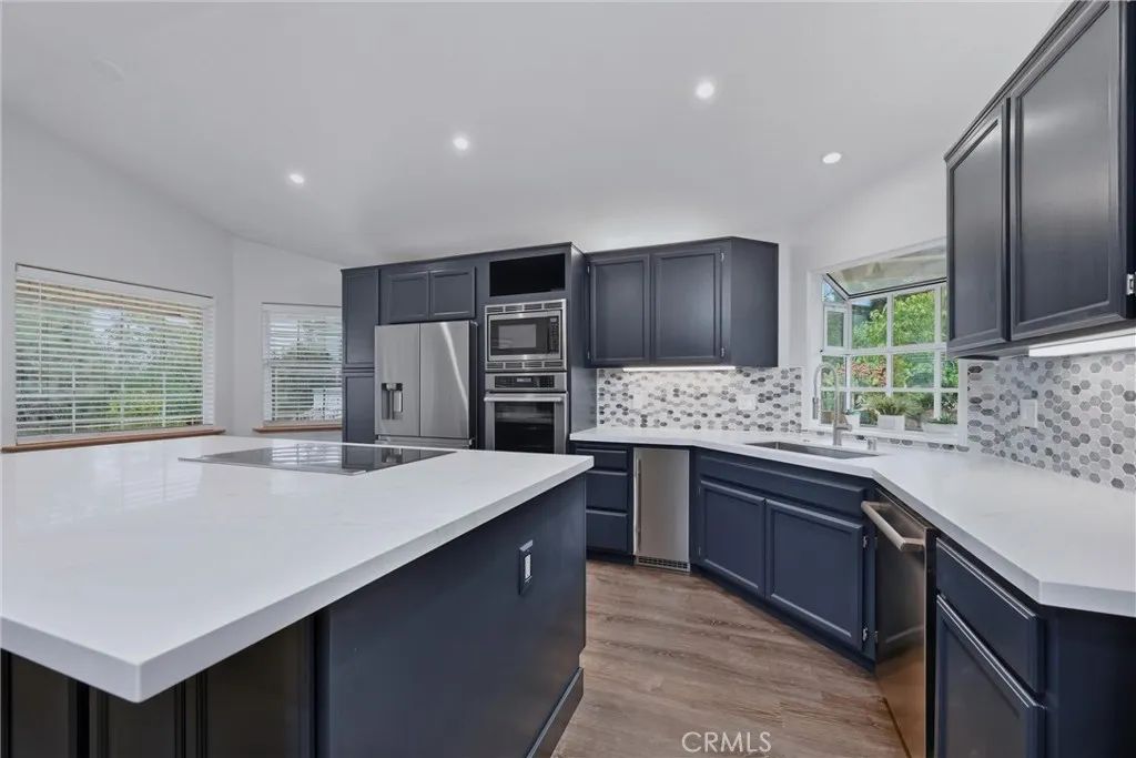 19231 Ravenhill Road, Hidden Valley Lake, CA 95467