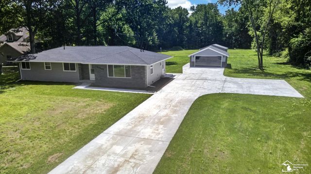 29055 Bredow Avenue, Romulus, MI 48174