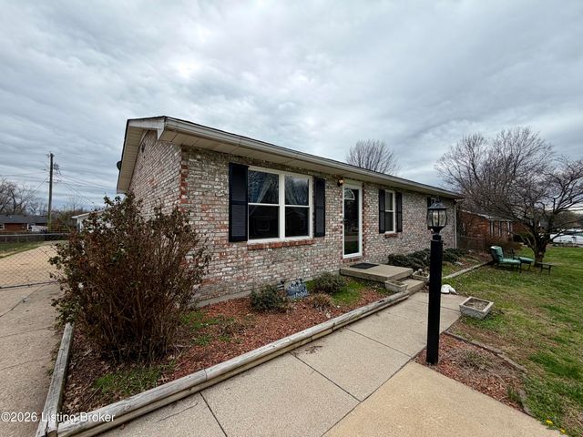 69 Jefferson Ave, Bardstown, KY 40004