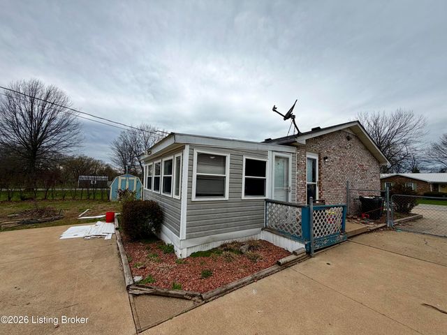 69 Jefferson Ave, Bardstown, KY 40004