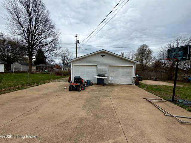 69 Jefferson Ave, Bardstown, KY 40004