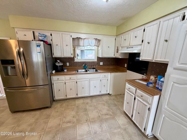 69 Jefferson Ave, Bardstown, KY 40004