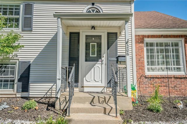 206 Lehn Springs Drive, Amherst, NY 14221