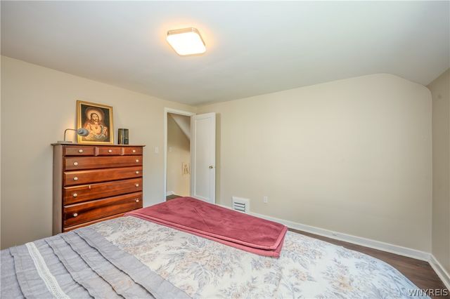 206 Lehn Springs Drive, Amherst, NY 14221