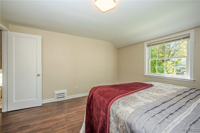 206 Lehn Springs Drive, Amherst, NY 14221