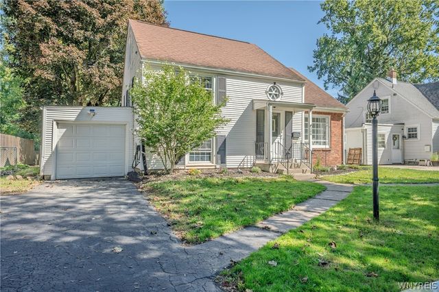 206 Lehn Springs Drive, Amherst, NY 14221