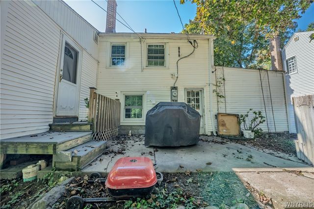 206 Lehn Springs Drive, Amherst, NY 14221