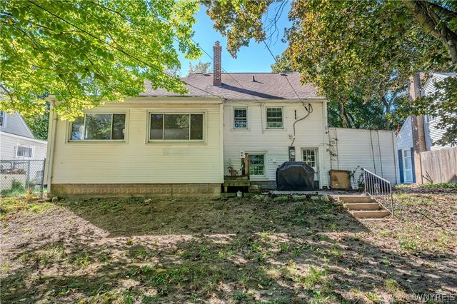 206 Lehn Springs Drive, Amherst, NY 14221