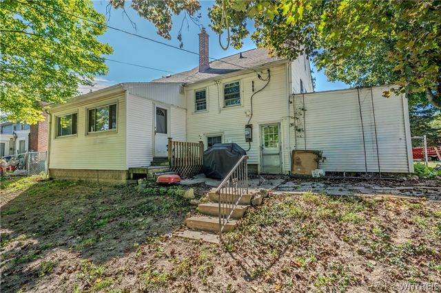 206 Lehn Springs Drive, Amherst, NY 14221
