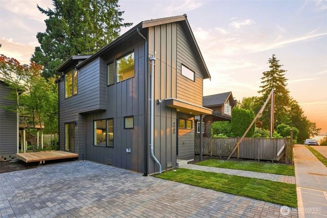 4909 SW Canada Drive, Seattle, WA 98136
