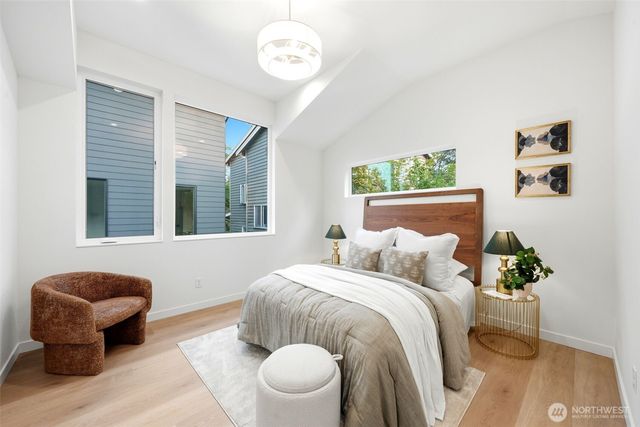 4909 SW Canada Drive, Seattle, WA 98136