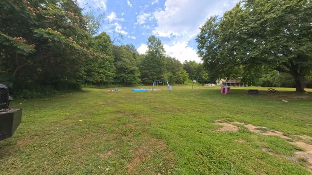 990 White Oak Road Road, Irvine, KY 40336