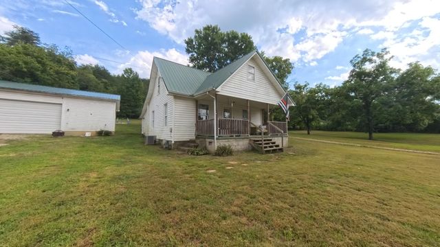 990 White Oak Road Road, Irvine, KY 40336