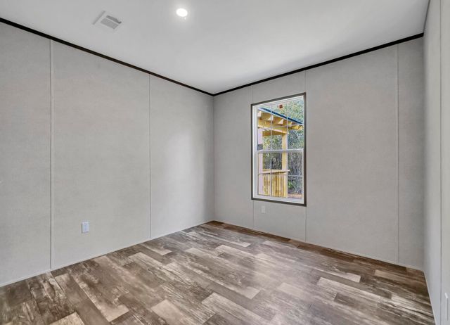 196 Gregory Dean Lane, Defuniak Springs, FL 32433