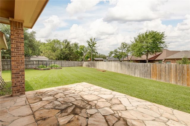 1203 Beacon Court, College Station, TX 77845