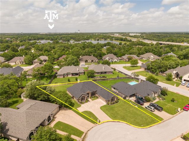 1203 Beacon Court, College Station, TX 77845