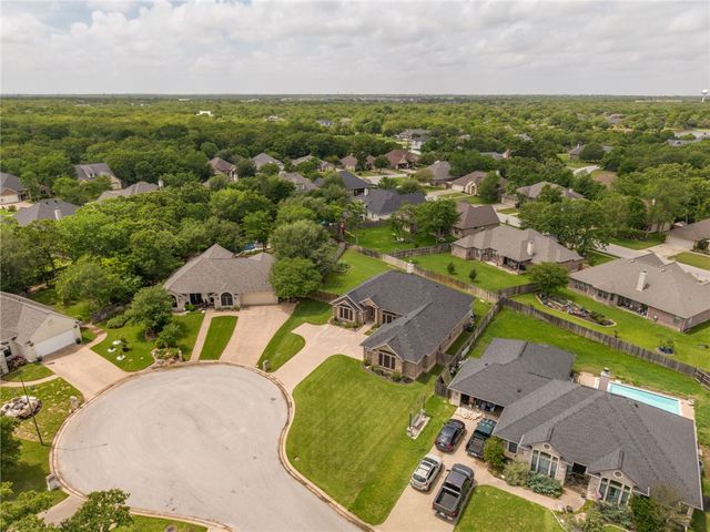 1203 Beacon Court, College Station, TX 77845