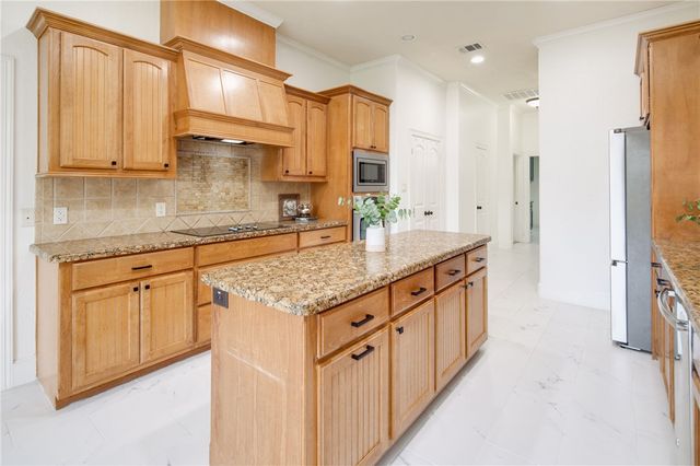 1203 Beacon Court, College Station, TX 77845