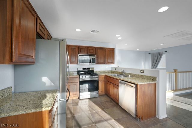 1824 Peridot Point Street, Las Vegas, NV 89106