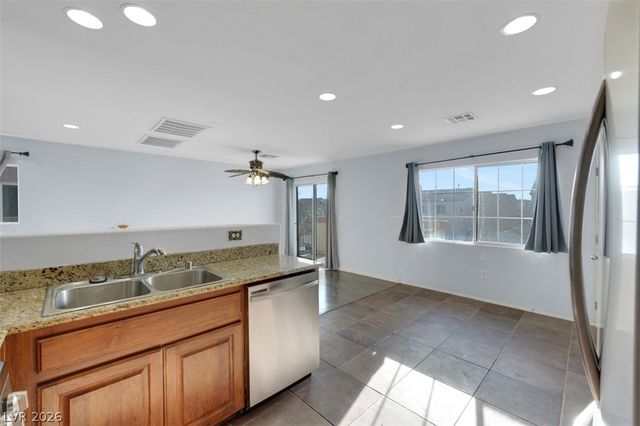 1824 Peridot Point Street, Las Vegas, NV 89106