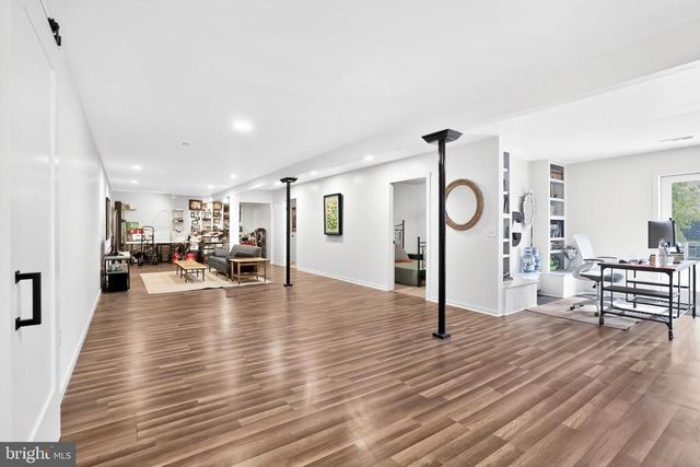 339 PIEDMONT AVE, Washington, VA 22747