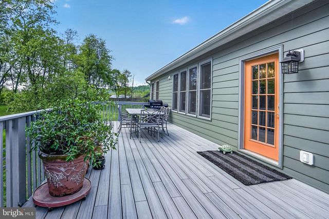 339 PIEDMONT AVE, Washington, VA 22747
