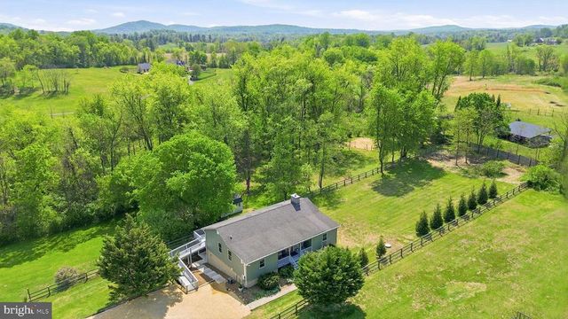 339 PIEDMONT AVE, Washington, VA 22747