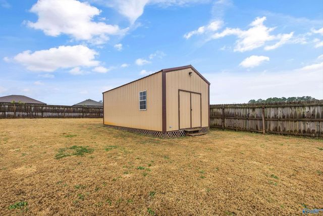 111 Clayton Mance Road, New Market, AL 35761