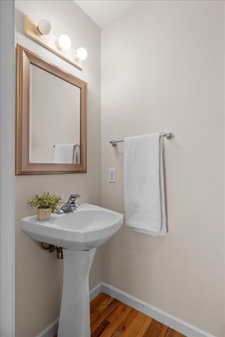 874 Blackberry Lane, Ashland, OR 97520