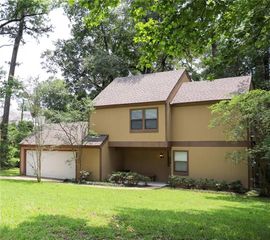 138 MYRTLEWOOD Drive, Pineville, LA 71360
