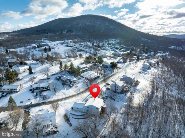 1086 CORTLAND DR, Lemont, PA 16851