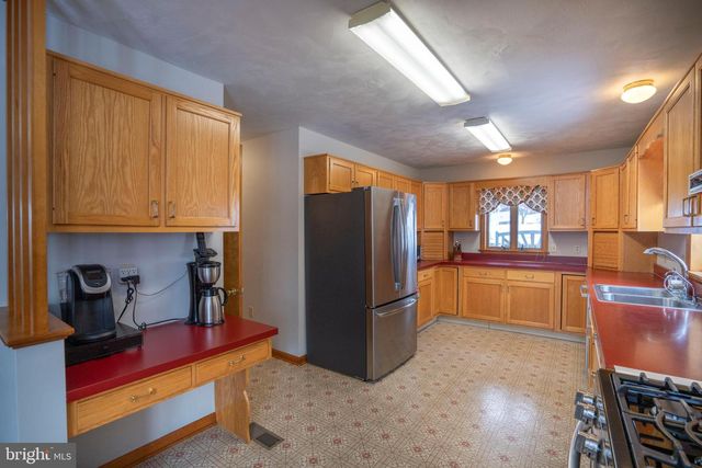 1086 CORTLAND DR, Lemont, PA 16851